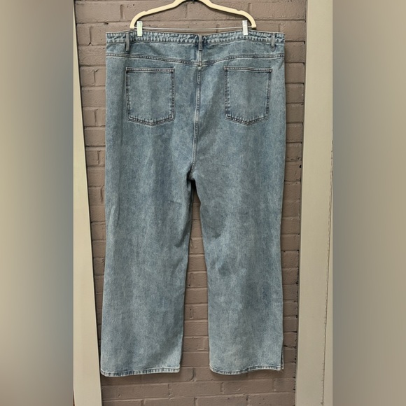 PrettyLittleThing NWT ripped knee jeans  26 - Picture 5 of 10